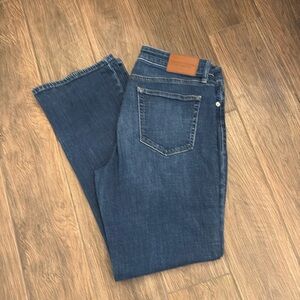Lucky Brand low-rise, boot cut blue jeans. Size 12